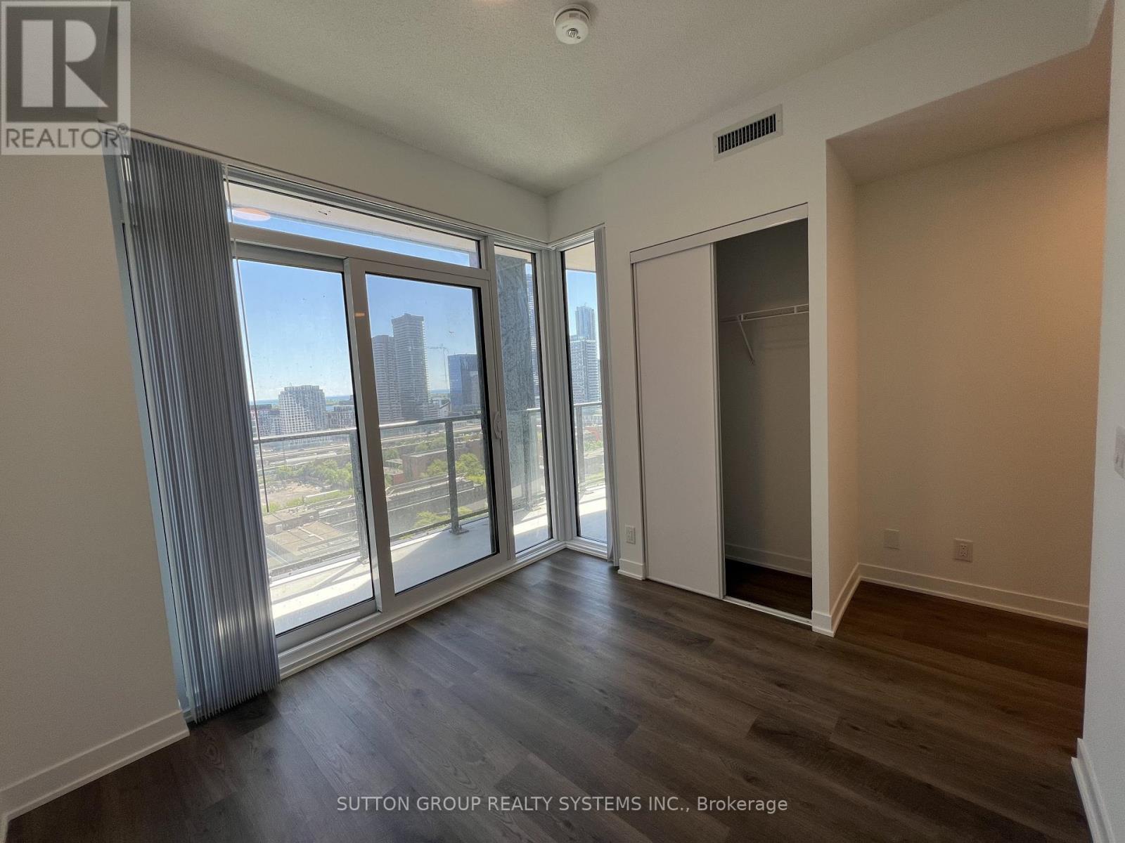 2210 - 180 Front Street E, Toronto, Ontario  M5A 0A9 - Photo 18 - C13230610