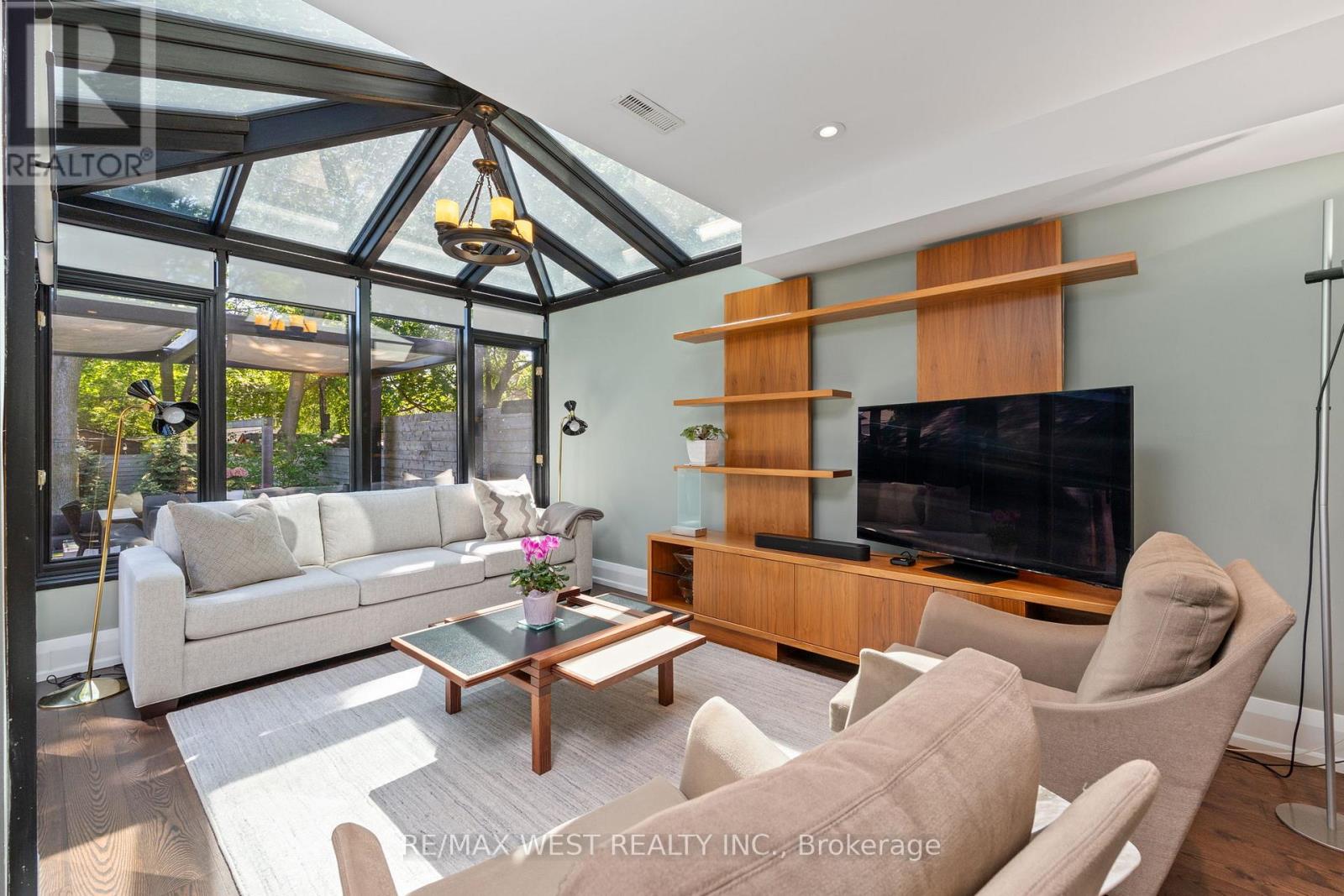 79 Elmsthorpe Avenue, Toronto, Ontario  M5P 2L8 - Photo 9 - C13230668