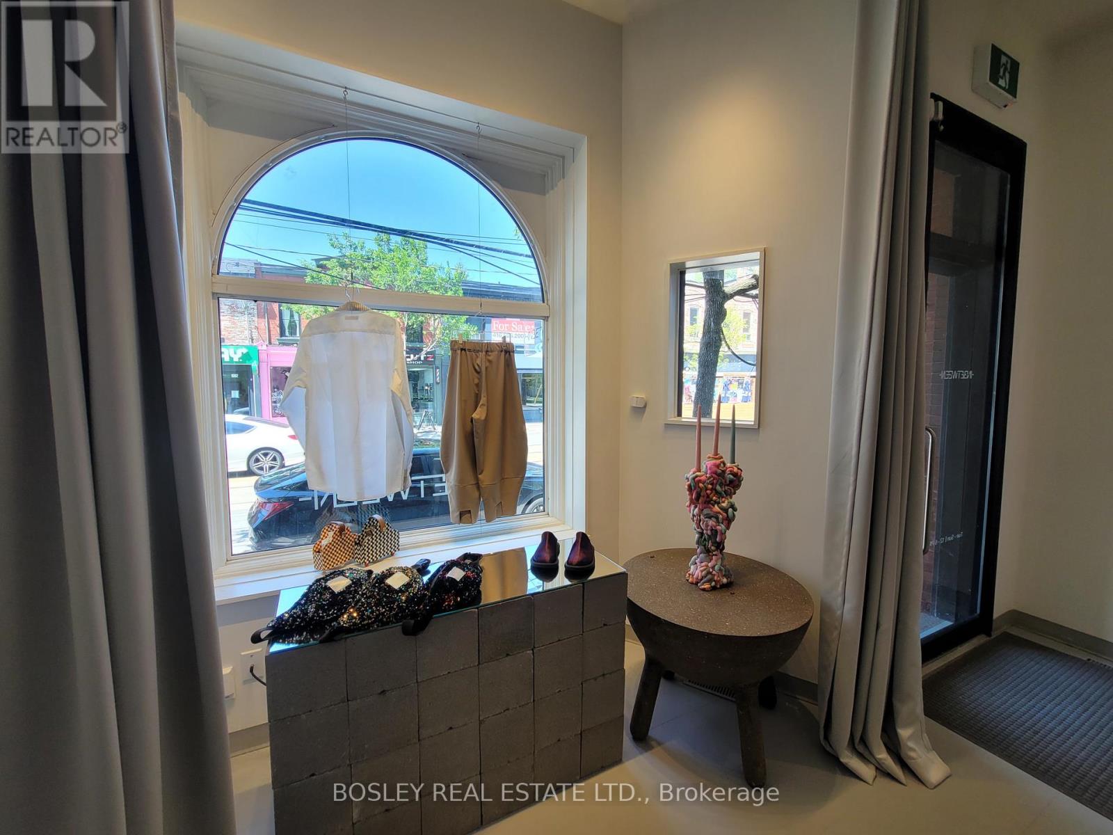 Main - 1075 Queen Street W, Toronto, Ontario  M6J 1H3 - Photo 6 - C13230800