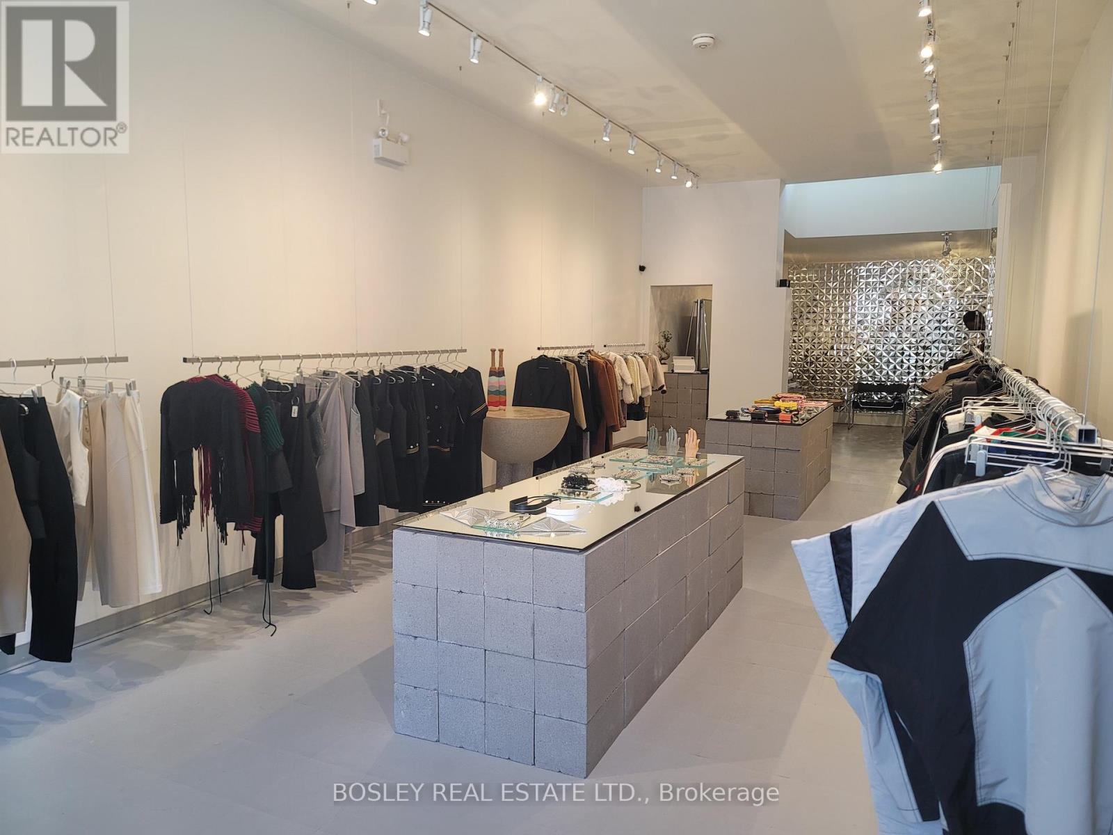 Main - 1075 Queen Street W, Toronto, Ontario  M6J 1H3 - Photo 7 - C13230800