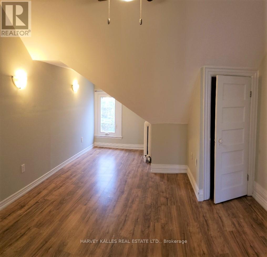2nd & 3rd Floor - 541 Palmerston Boulevard, Toronto, Ontario  M6G 2P4 - Photo 10 - C13230832