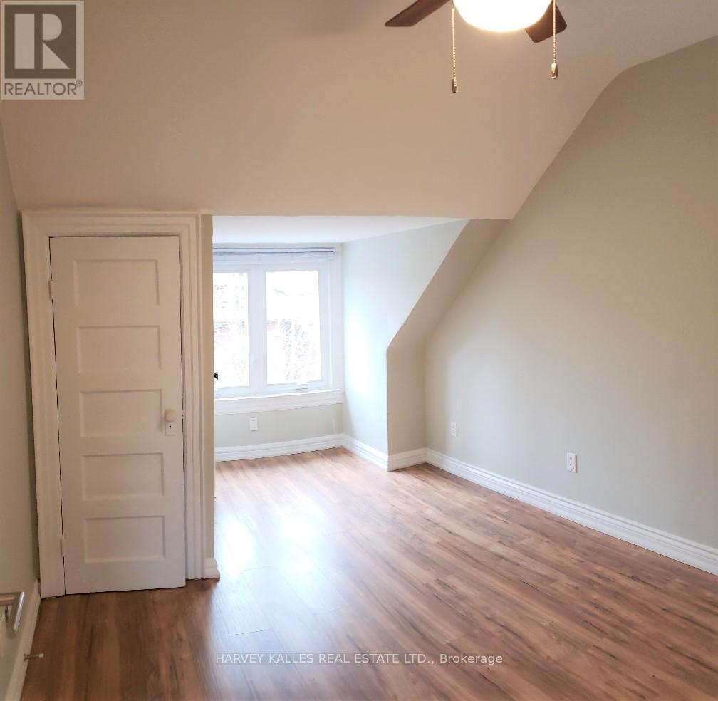 2nd & 3rd Floor - 541 Palmerston Boulevard, Toronto, Ontario  M6G 2P4 - Photo 11 - C13230832