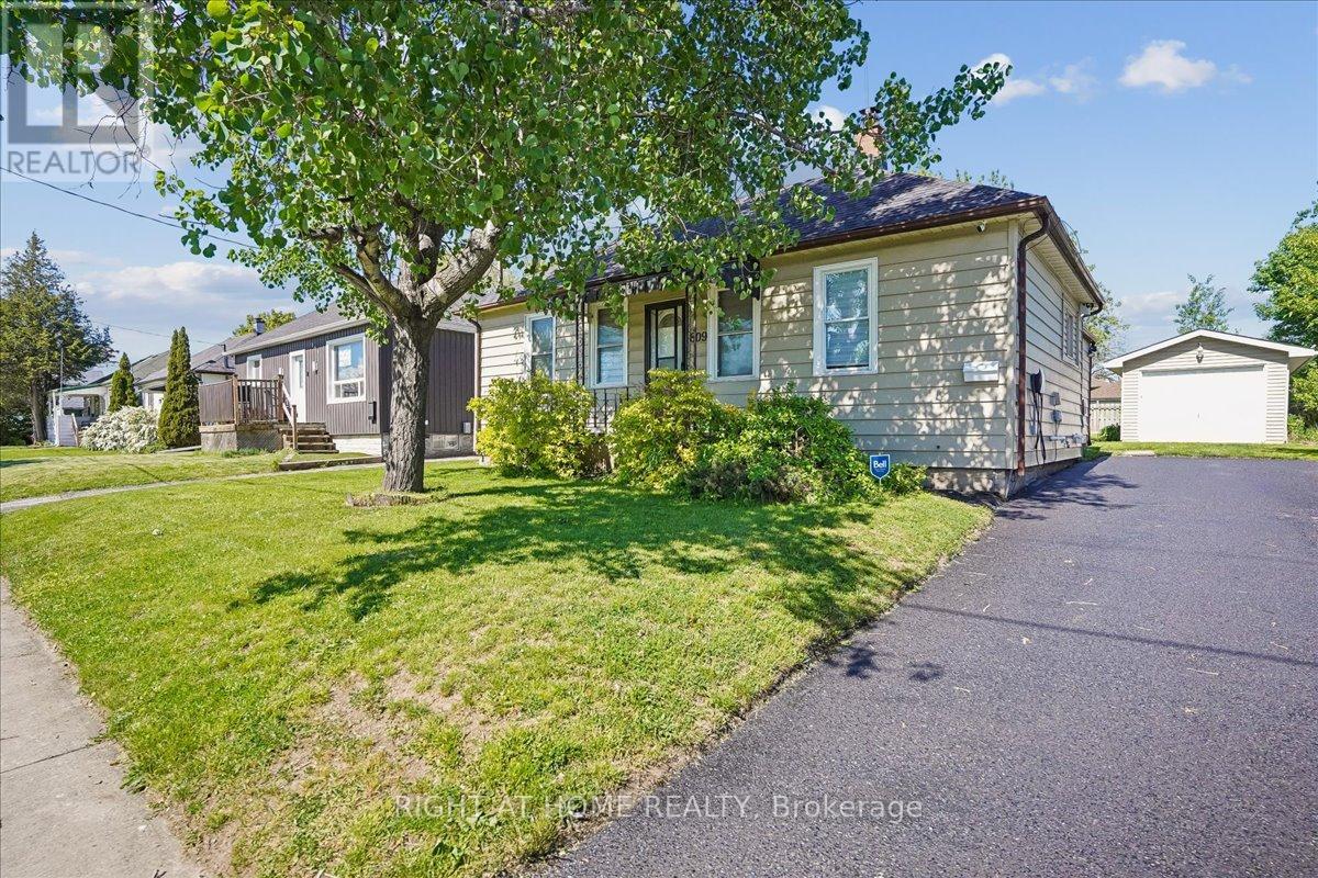 809 ROWENA STREET, Oshawa, Ontario