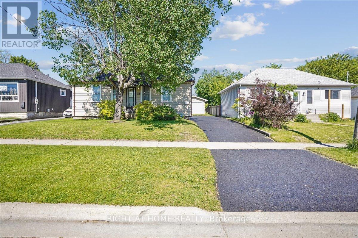 809 Rowena Street, Oshawa, Ontario  L1H 4Z6 - Photo 2 - E13230778