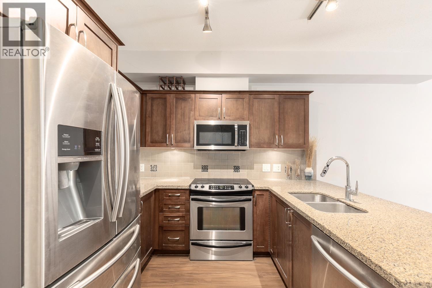 1320 Main Street, Squamish, British Columbia  V8B 0R2 - Photo 21 - R3130244