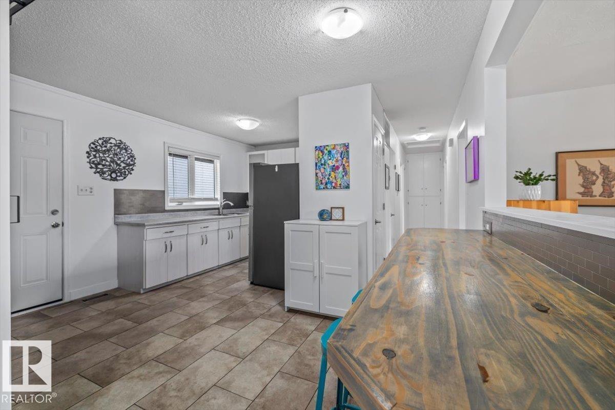 8205 162 St Nw, Edmonton, Alberta  T5R 2L9 - Photo 17 - E4491320
