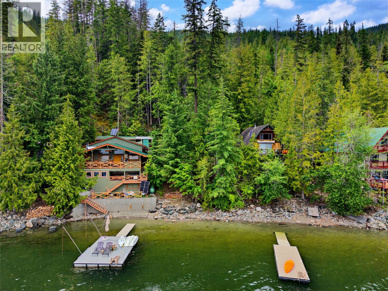 27 Crescent Bay, Sicamous, British Columbia  V0E 2V0 - Photo 6 - 10383045