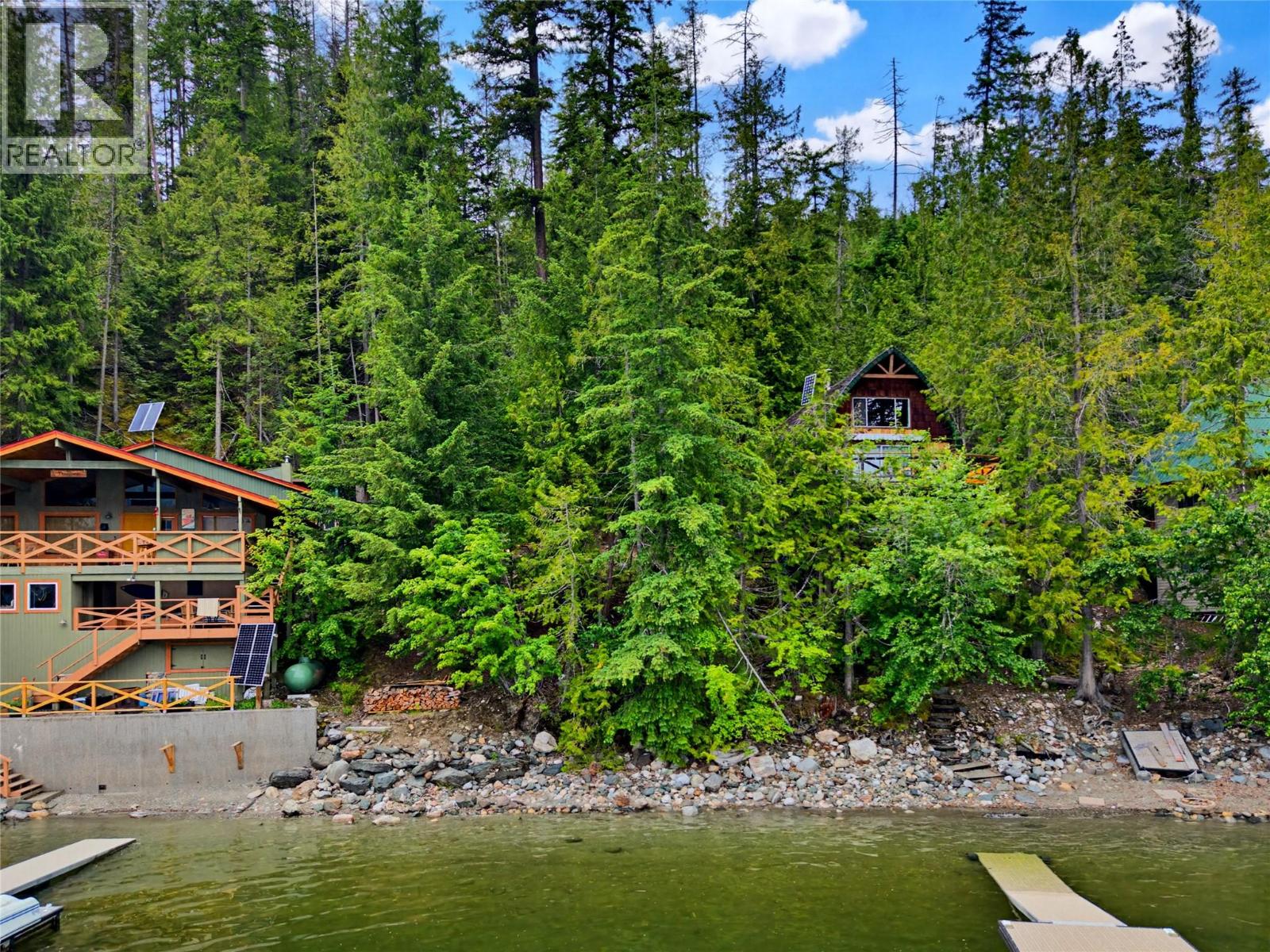 27 Crescent Bay, Sicamous photo 1