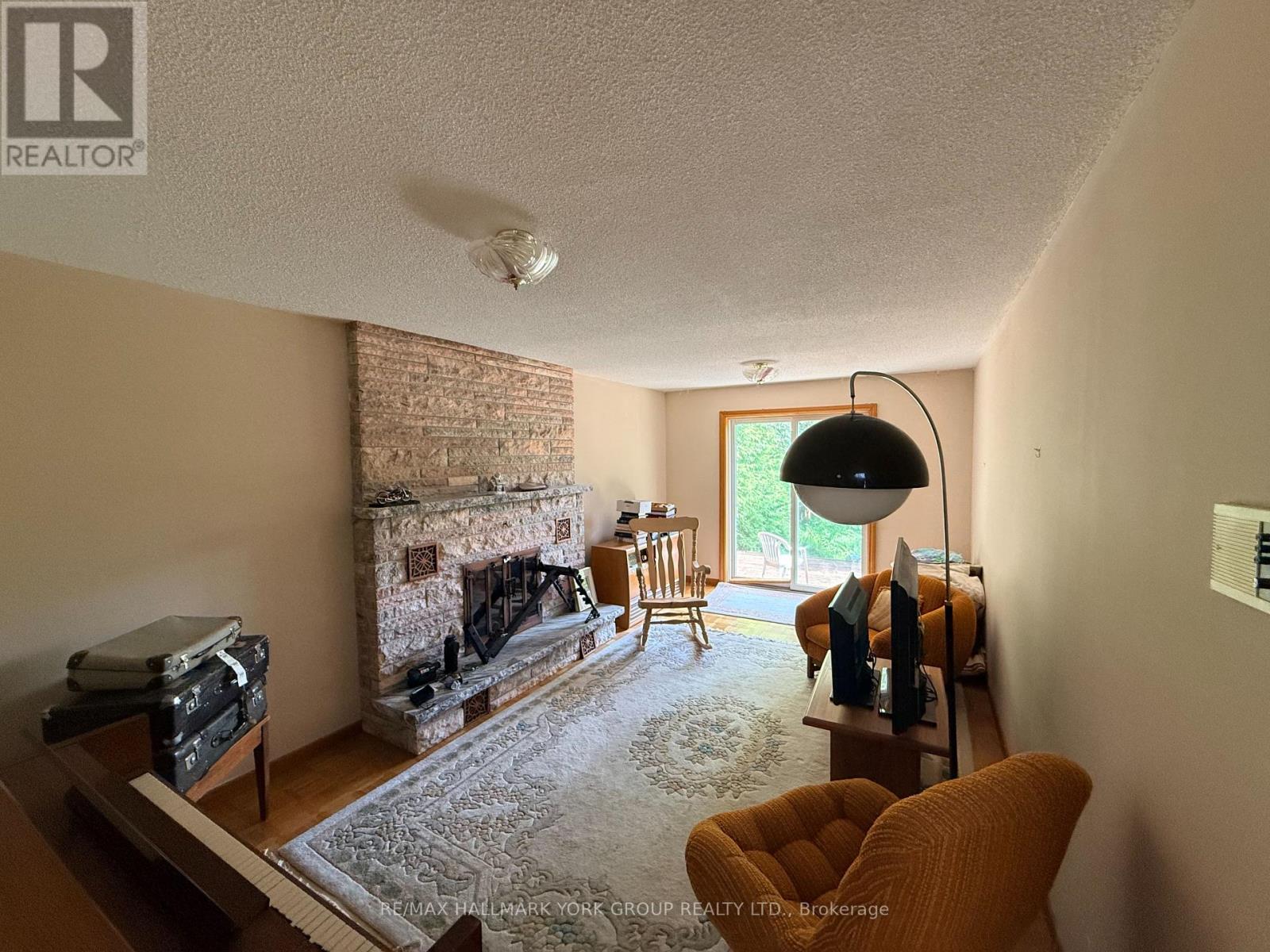 75 Spruce Avenue, Richmond Hill, Ontario  L4C 6V9 - Photo 7 - N13230830
