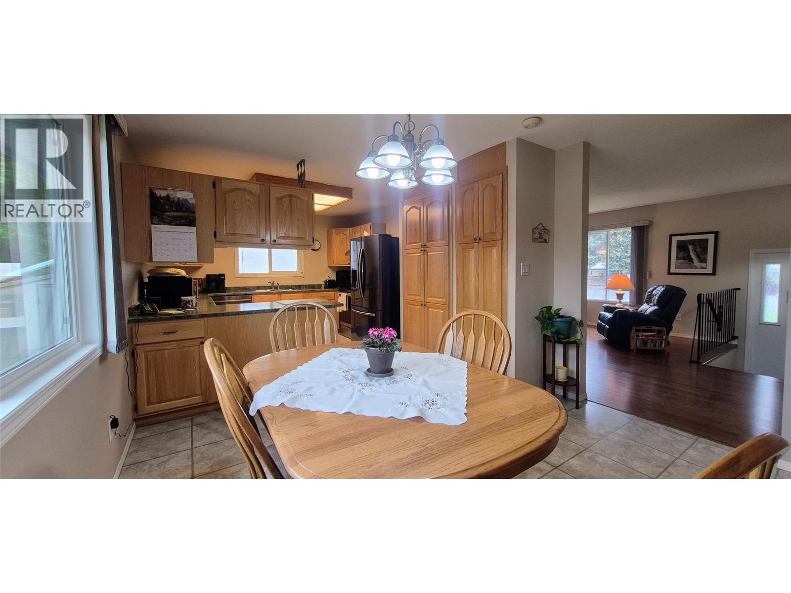 2224 6th Street N, Cranbrook, British Columbia V1C 5E2 - Photo 11 - 10389793