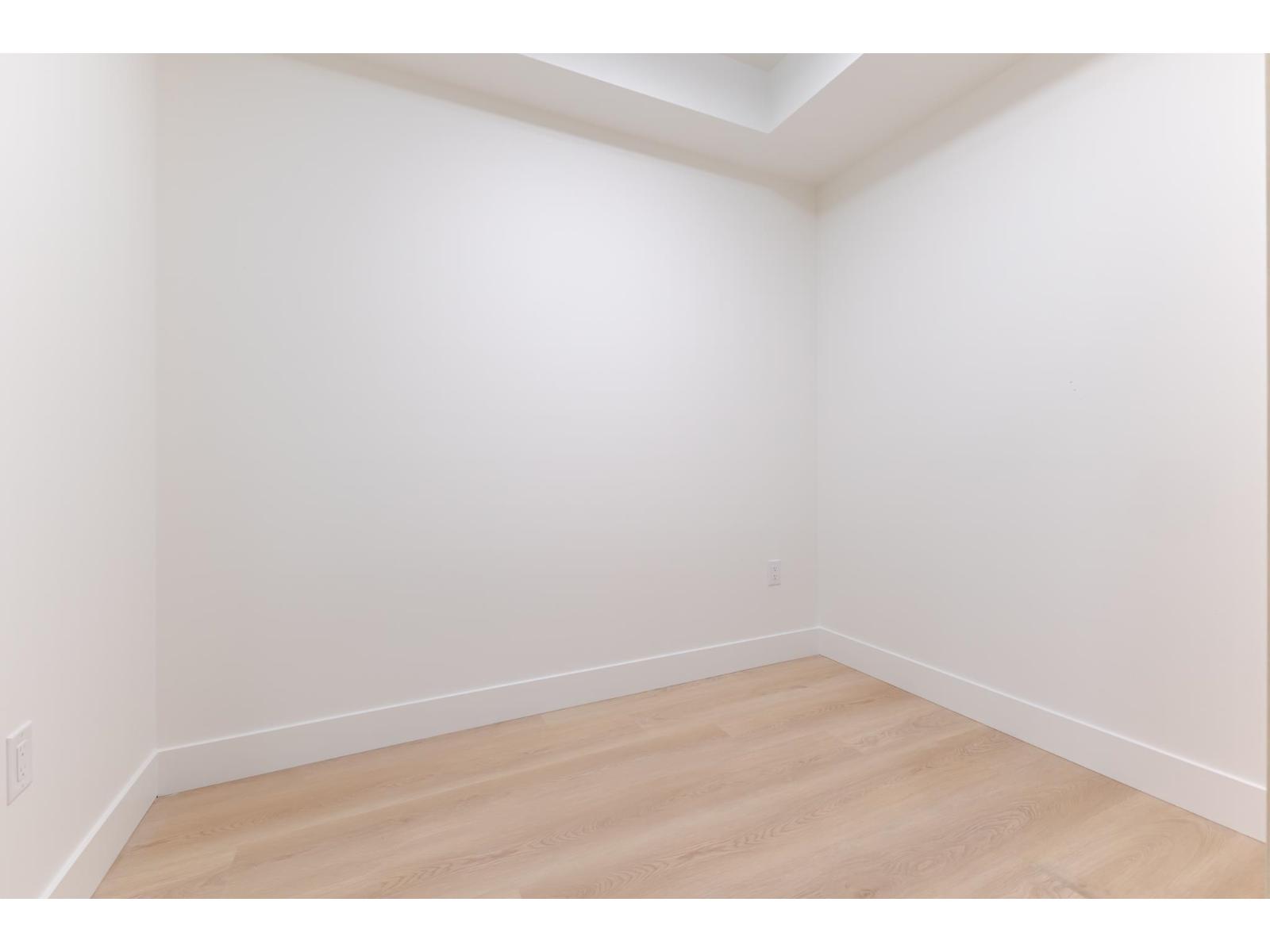 211 13455 94a Avenue, Surrey, British Columbia  V3M 1M9 - Photo 19 - R3131283