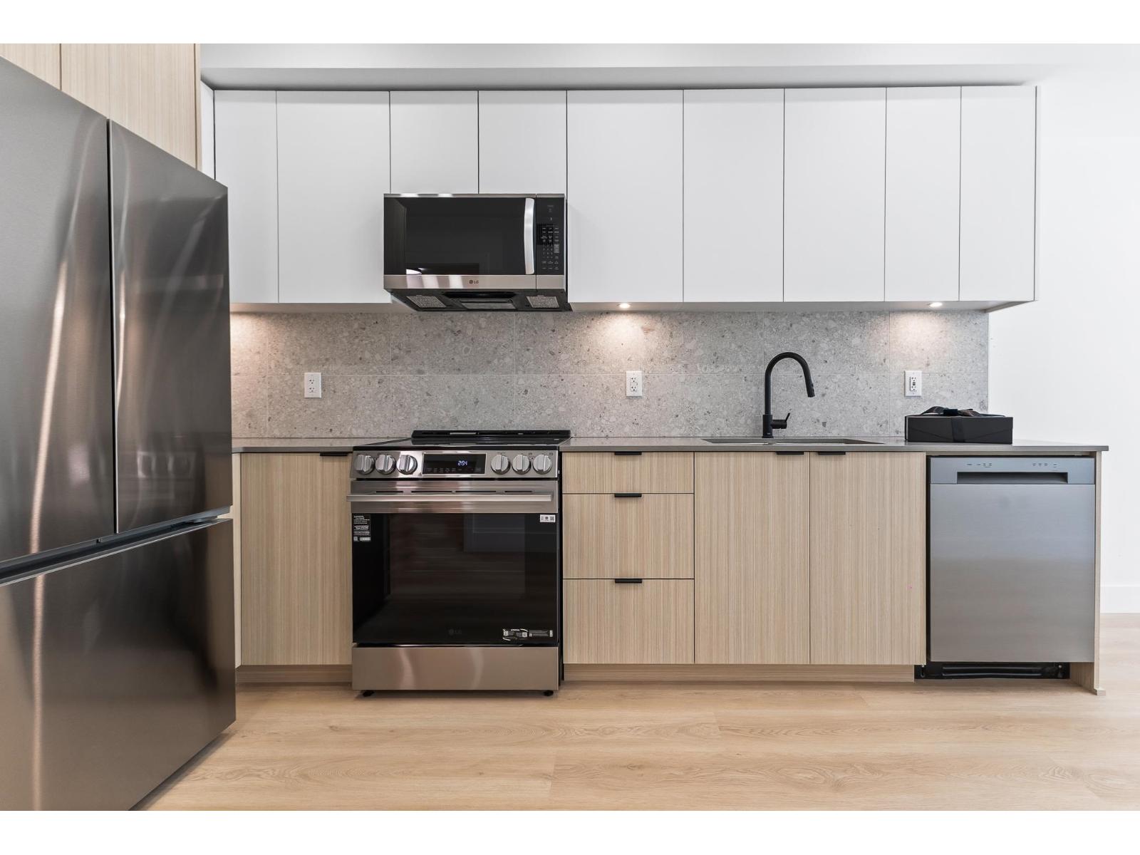 211 13455 94a Avenue, Surrey, British Columbia  V3M 1M9 - Photo 8 - R3131283
