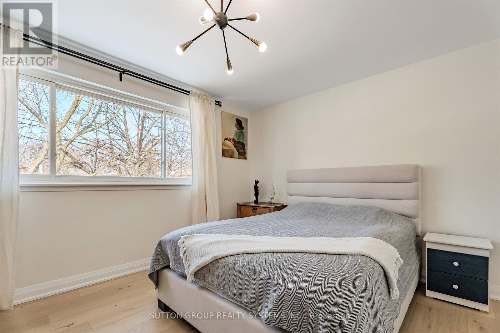 2280 Wiseman Court, Mississauga, Ontario  L5J 1P2 - Photo 8 - W13230614
