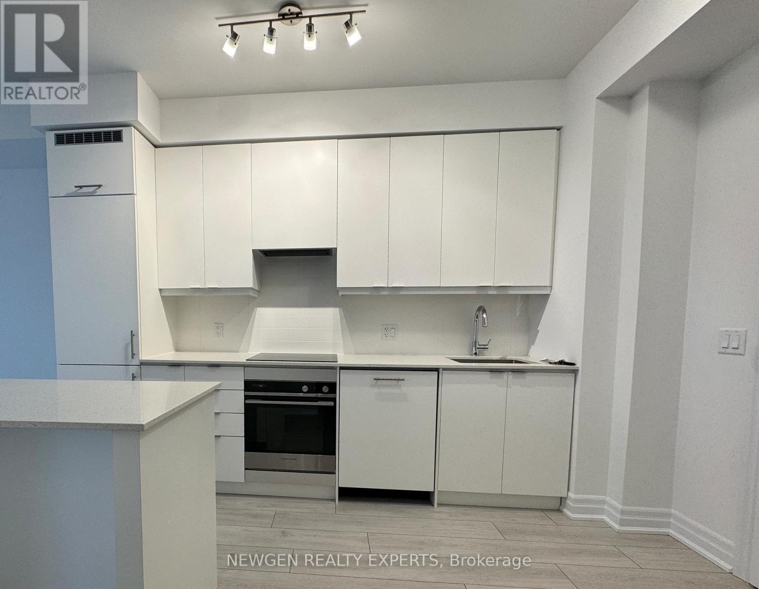 2809 - 30 Elm Drive E, Mississauga, Ontario  L5A 4C3 - Photo 5 - W13230620