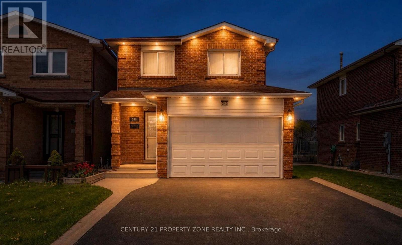 240 Simmons Boulevard, Brampton, Ontario  L6V 3Y1 - Photo 1 - W13230670