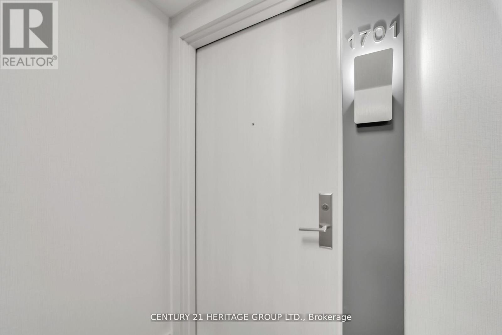 1701 - 30 Samuel Wood Way, Toronto, Ontario  M9B 0C9 - Photo 2 - W13230722