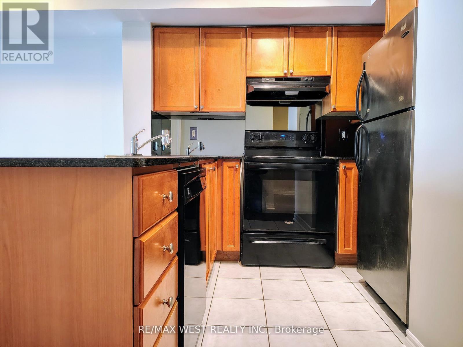 1301 - 1 Elm Drive, Mississauga, Ontario  L5B 4M1 - Photo 12 - W13230772