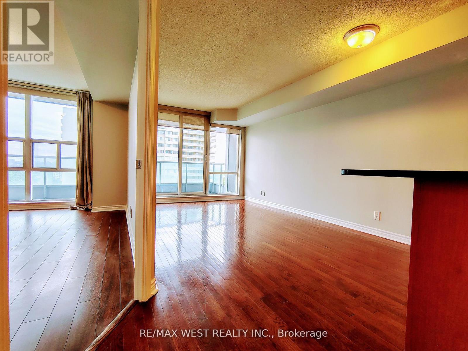 1301 - 1 Elm Drive, Mississauga, Ontario  L5B 4M1 - Photo 13 - W13230772