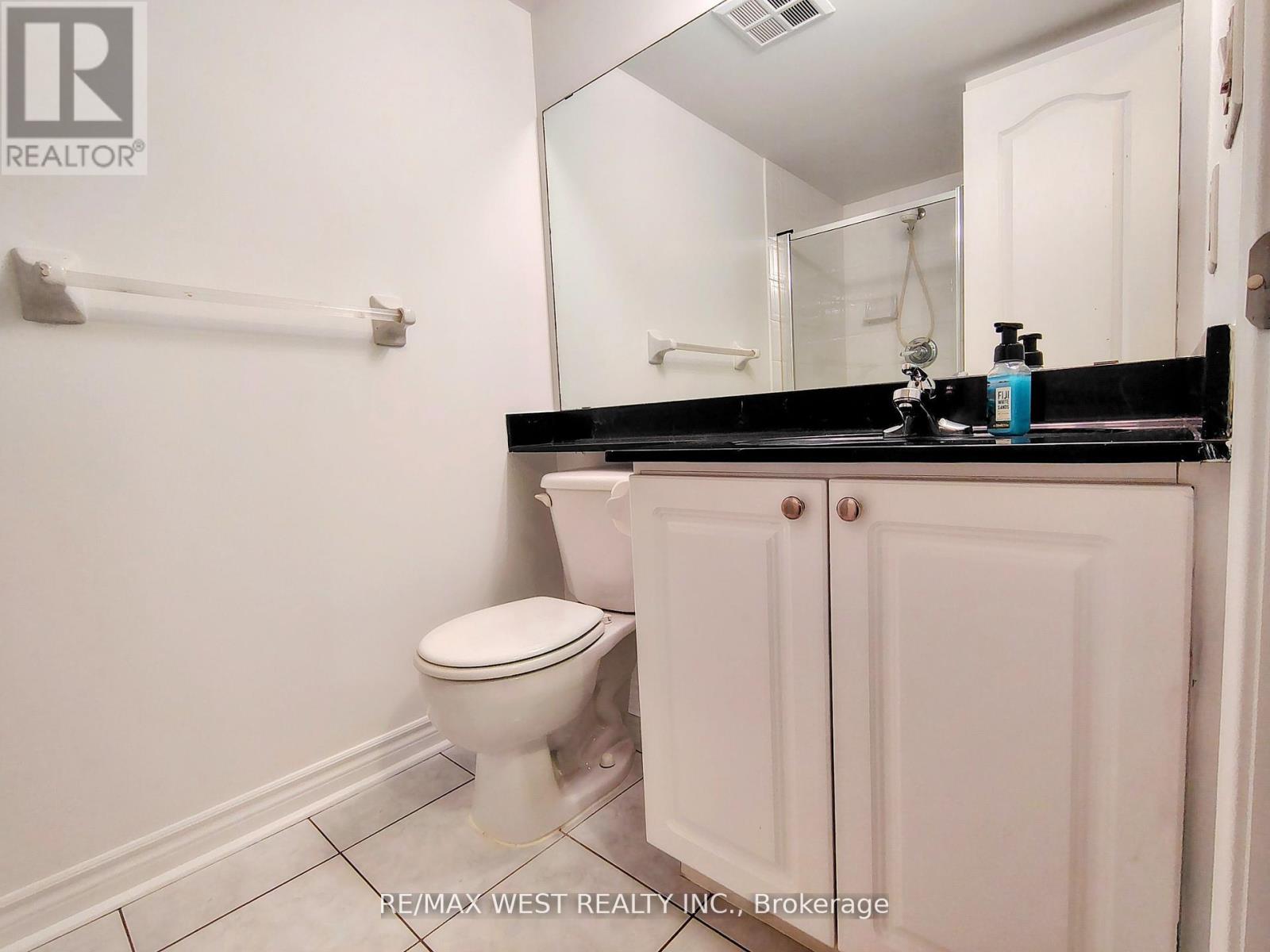 1301 - 1 Elm Drive, Mississauga, Ontario  L5B 4M1 - Photo 4 - W13230772