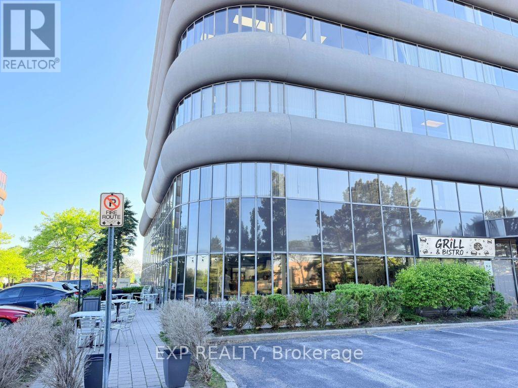 #100 - 700 Dorval Drive, Oakville, Ontario  L6K 3V3 - Photo 4 - W13230804