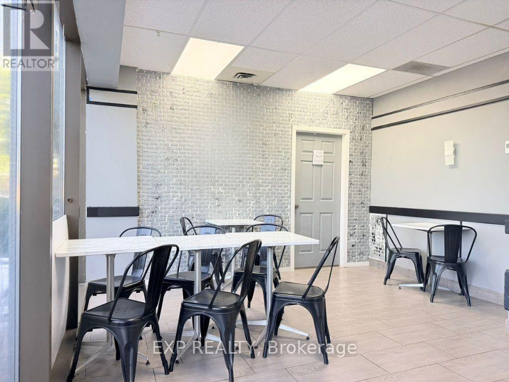 #100 - 700 Dorval Drive, Oakville, Ontario  L6K 3V3 - Photo 7 - W13230804