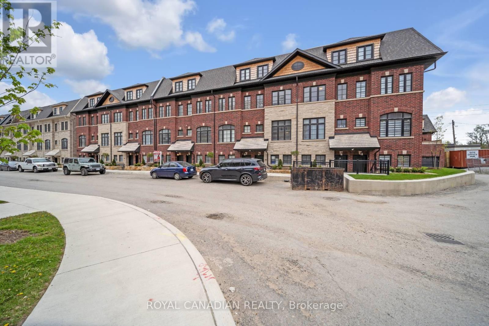29 - 20 Lunar Crescent, Mississauga, Ontario  L5M 2R5 - Photo 3 - W13230824