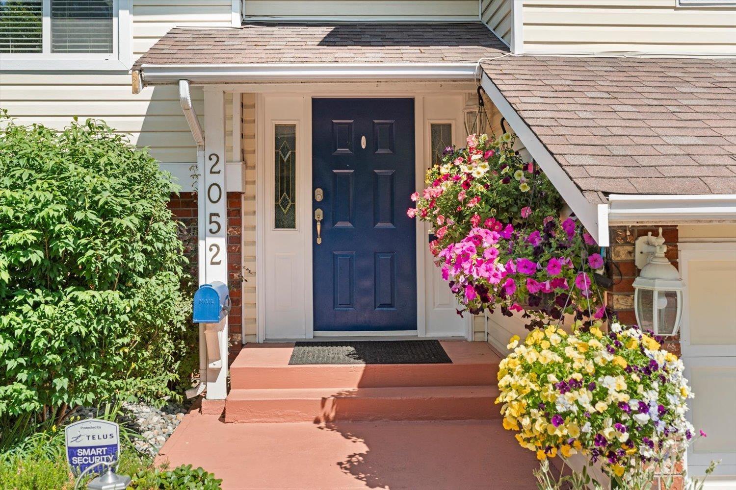 2052 Primrose Street, Abbotsford, British Columbia  V2S 2Z1 - Photo 2 - R3130338