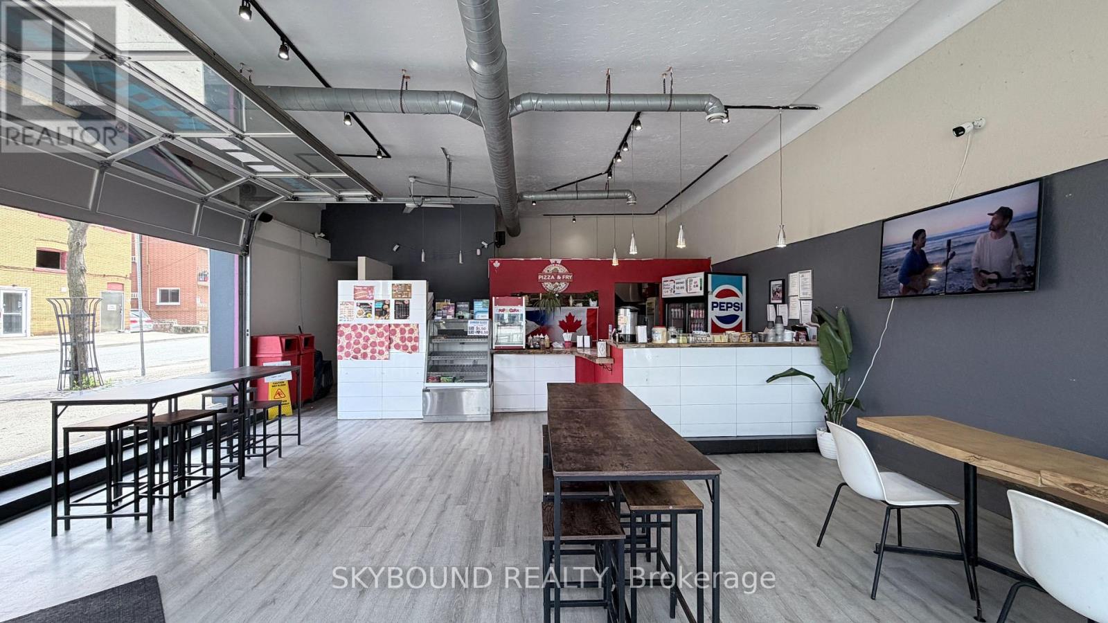 4572 QUEEN STREET, Niagara Falls, Ontario