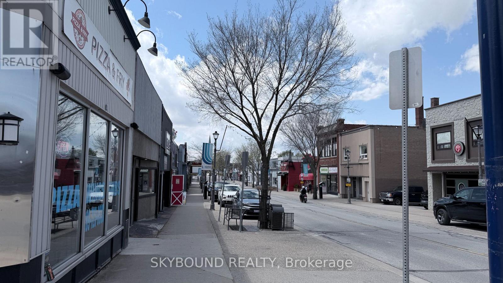4572 Queen Street, Niagara Falls, Ontario  L2E 2L6 - Photo 2 - X13230674