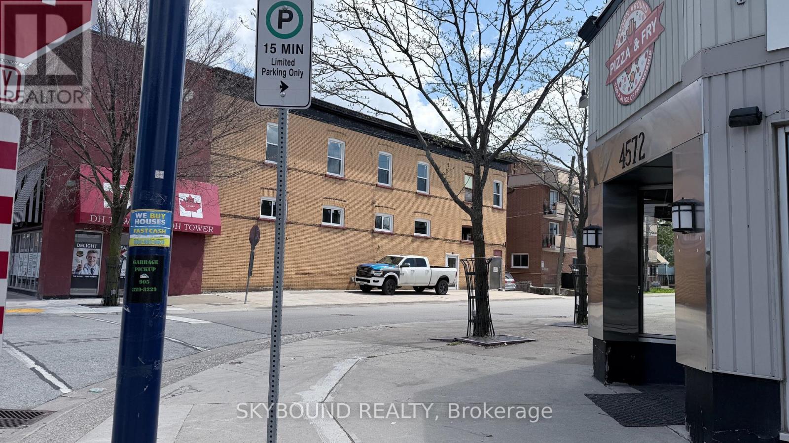 4572 Queen Street, Niagara Falls, Ontario  L2E 2L6 - Photo 3 - X13230674