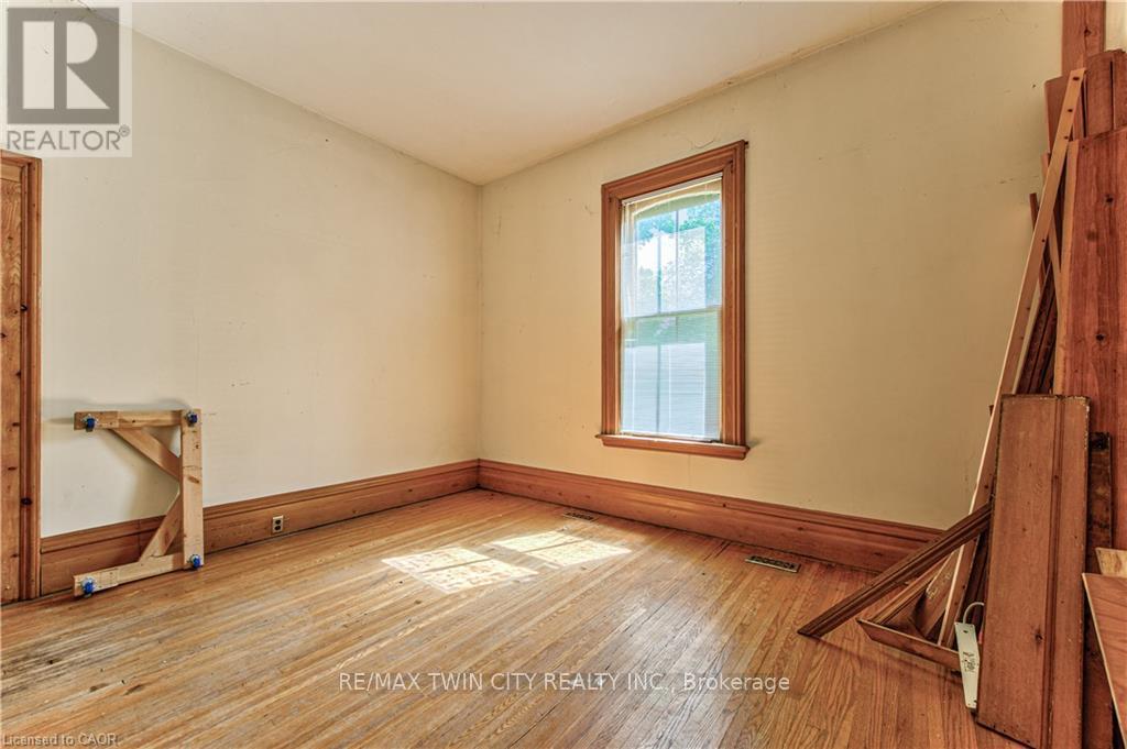 12 Myrtle Avenue, Cambridge, Ontario  N1S 2R9 - Photo 8 - X13230808