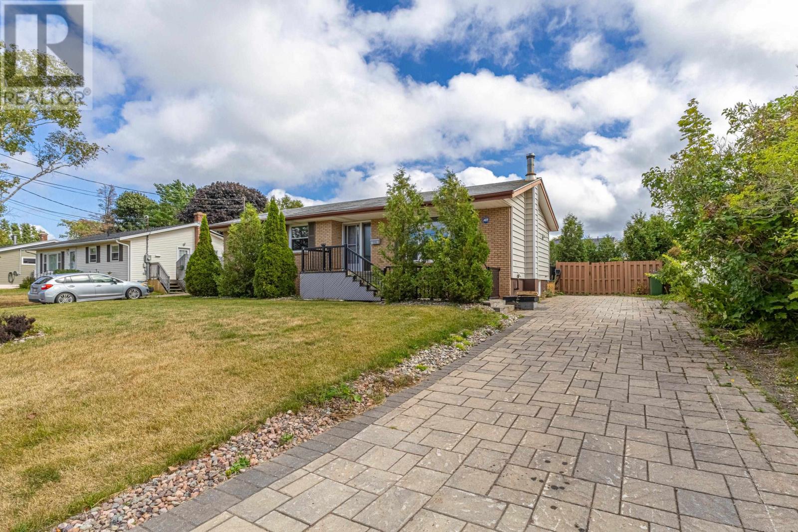 28 Seaview Boulevard, Charlottetown, Prince Edward Island  C1A 3A2 - Photo 2 - 202613003