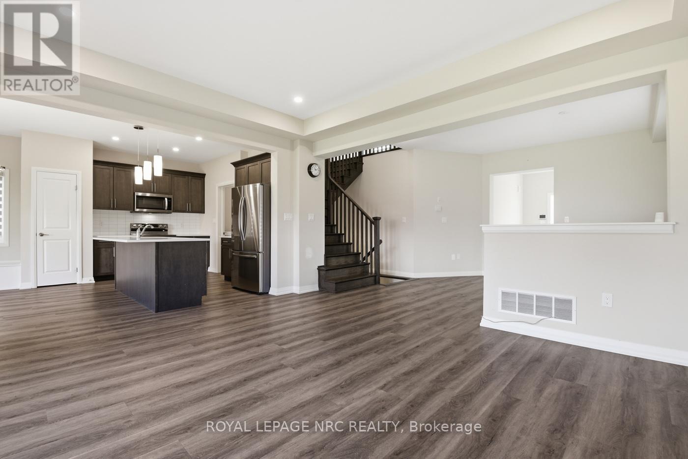 7437 Jonathan Drive, Niagara Falls, Ontario  L2H 3T3 - Photo 14 - X13230896
