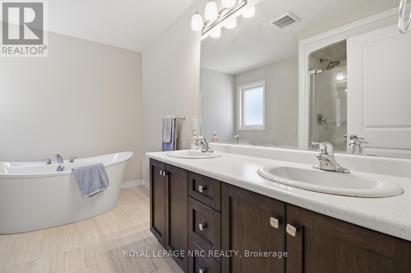 7437 Jonathan Drive, Niagara Falls, Ontario  L2H 3T3 - Photo 25 - X13230896
