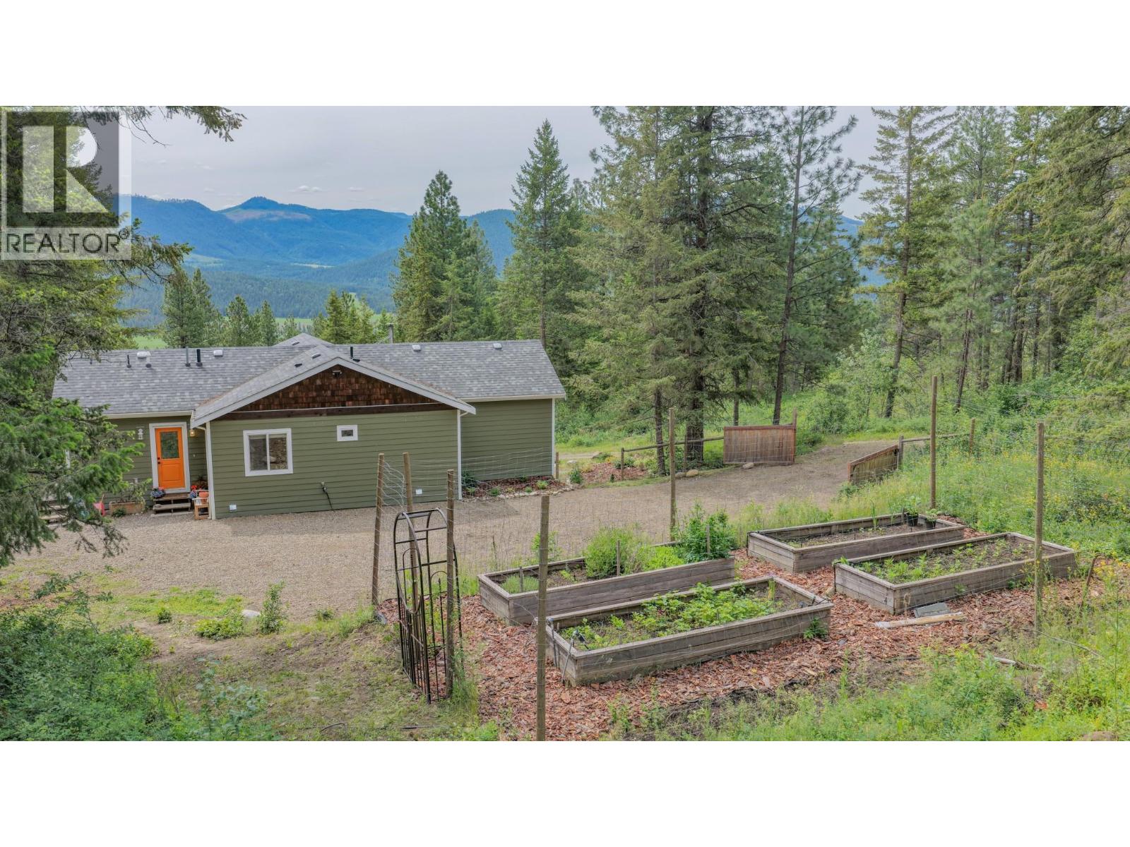 189 Rylin Road, Lumby, British Columbia  V0E 2G1 - Photo 38 - 10389839