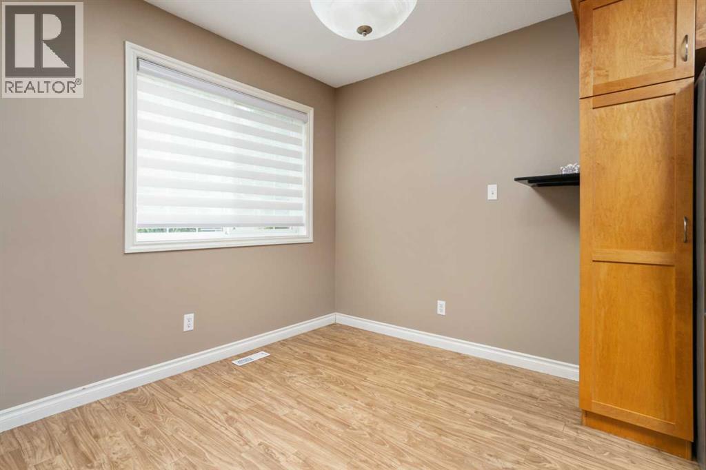 201, 4915 45 Street, Camrose, Alberta  T4V 1E3 - Photo 6 - A2315268