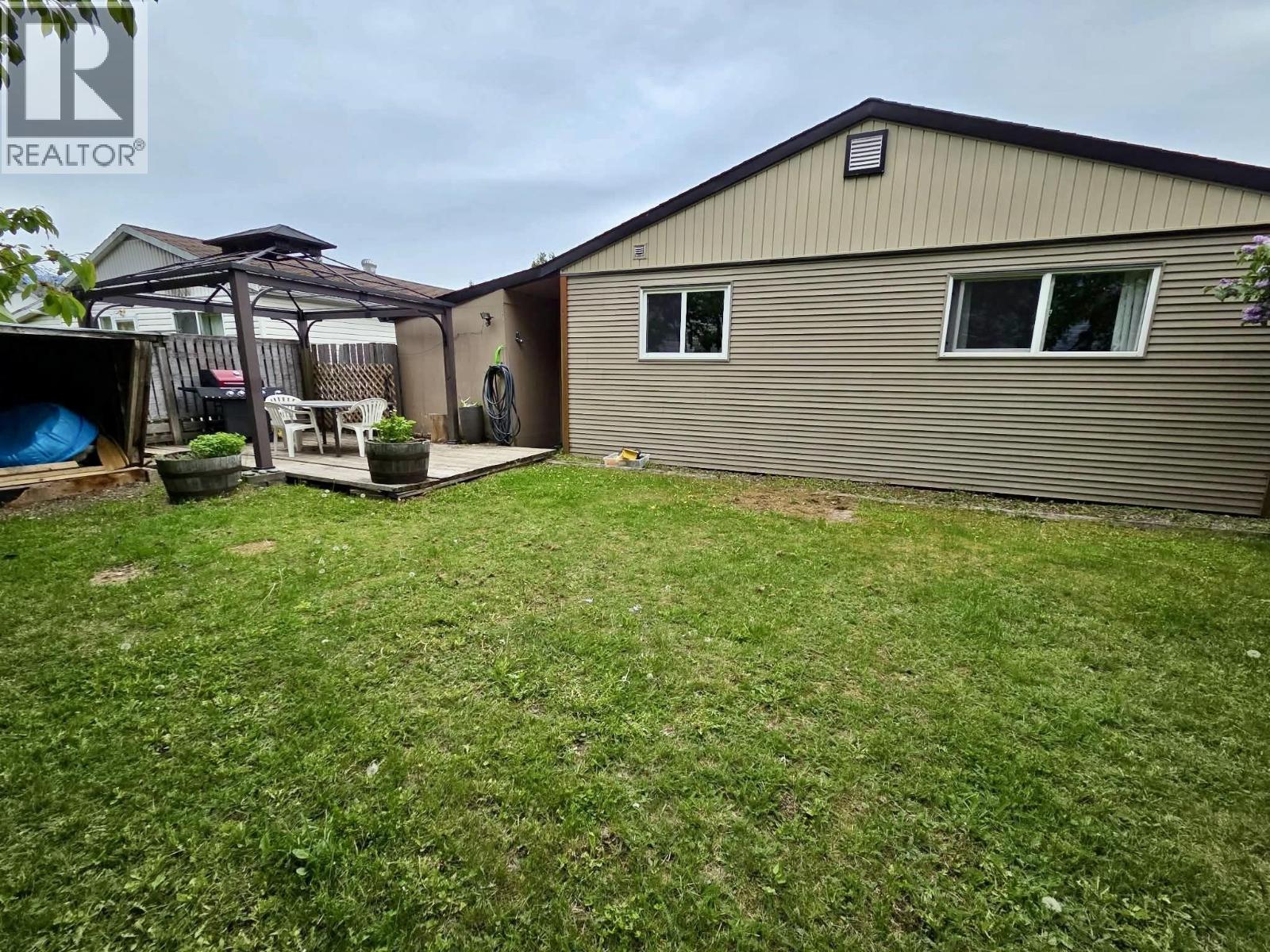 4636 WEBER AVENUE Terrace Photo 11