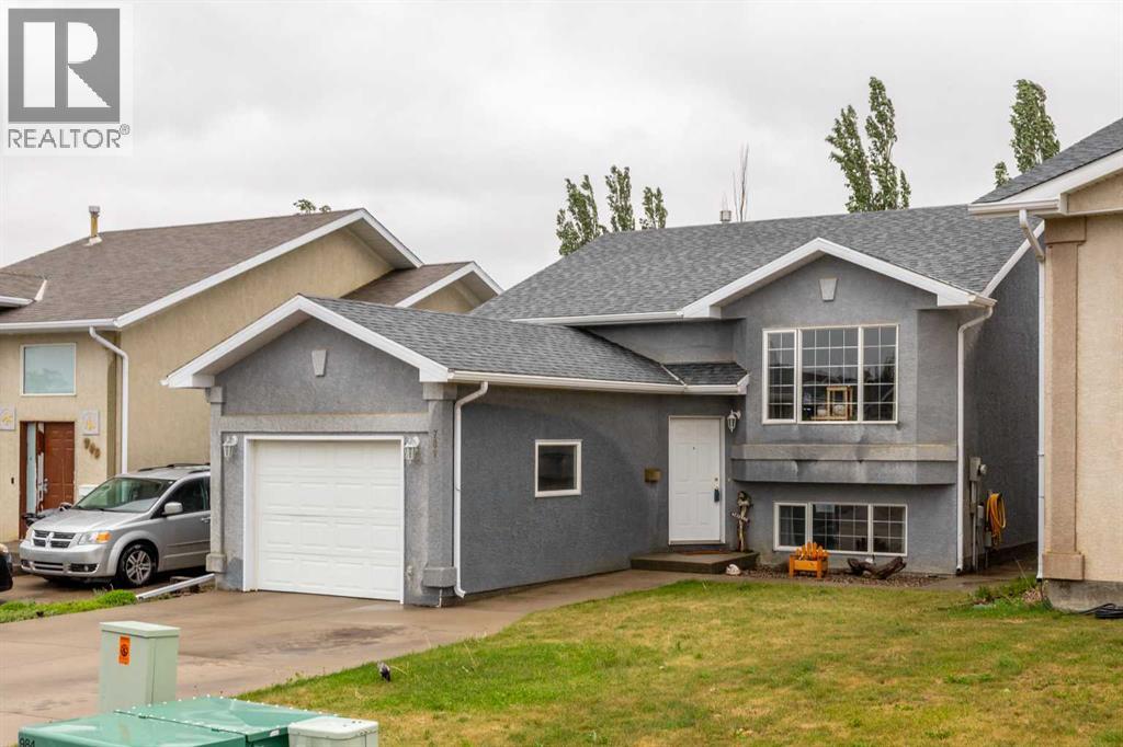781 Red Crow Boulevard W, Lethbridge, Alberta  T1K 7M4 - Photo 3 - A2316602