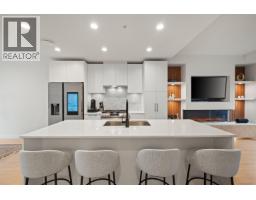 137 535 E 2ND STREET, North Vancouver, British Columbia