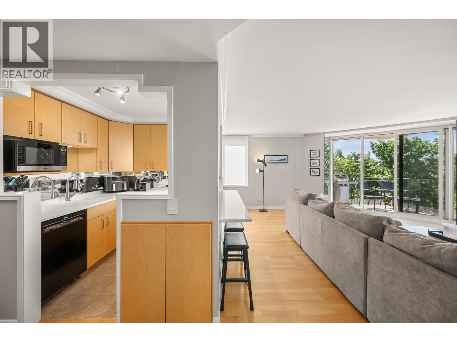601 1575 Beach Avenue, Vancouver, British Columbia  V6G 1Y5 - Photo 10 - R3131252