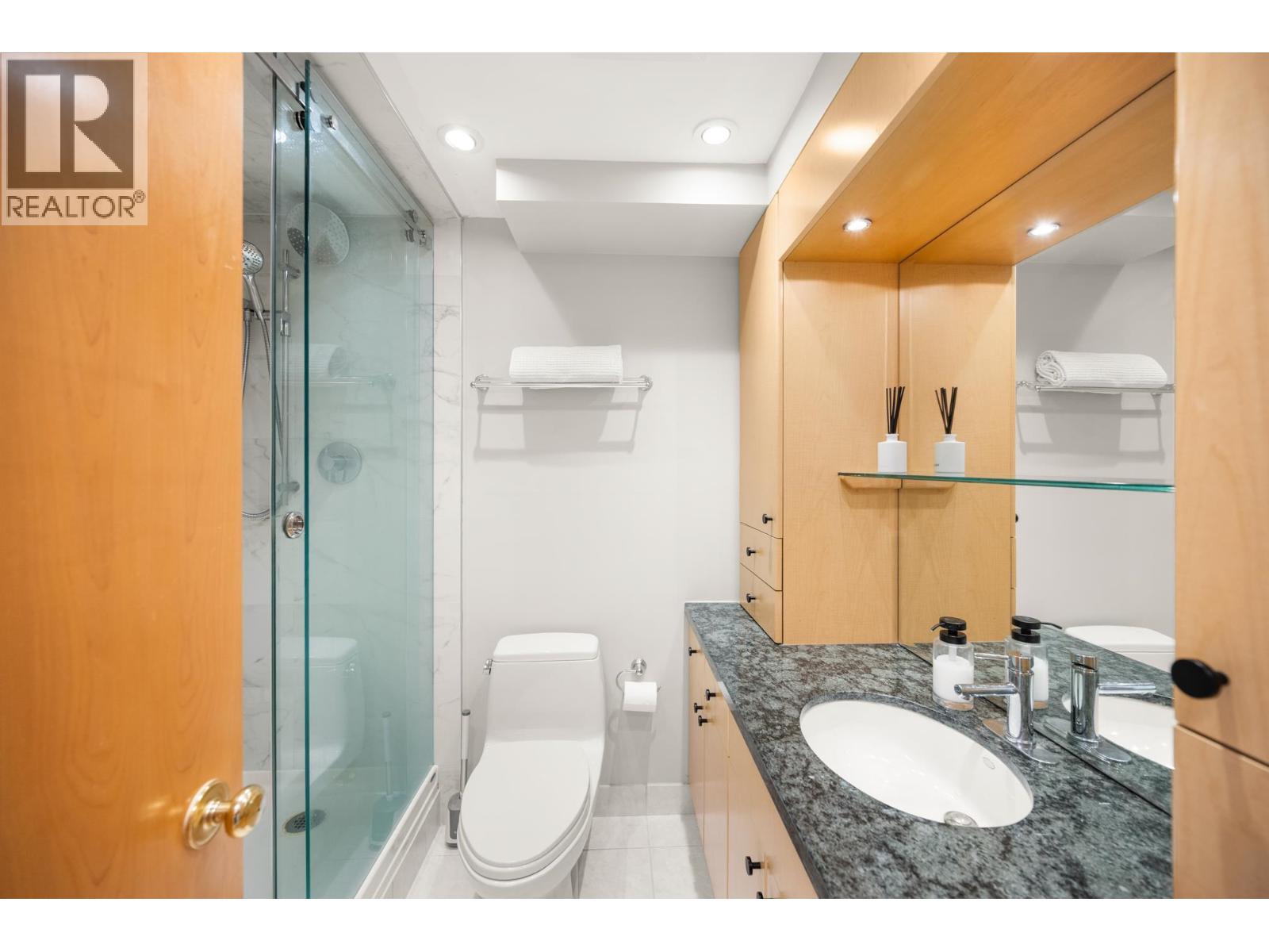 601 1575 Beach Avenue, Vancouver, British Columbia  V6G 1Y5 - Photo 17 - R3131252