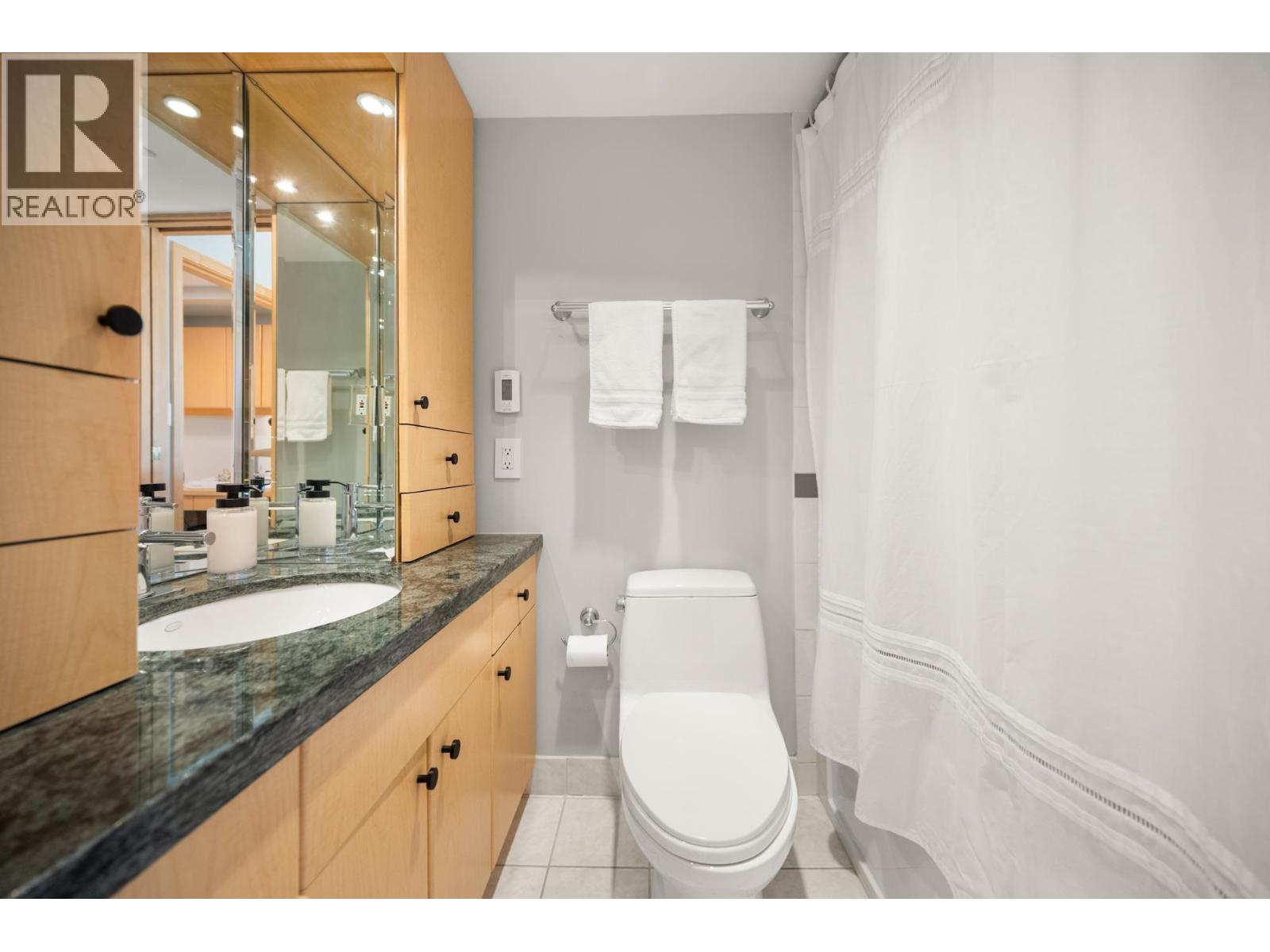 601 1575 Beach Avenue, Vancouver, British Columbia  V6G 1Y5 - Photo 21 - R3131252