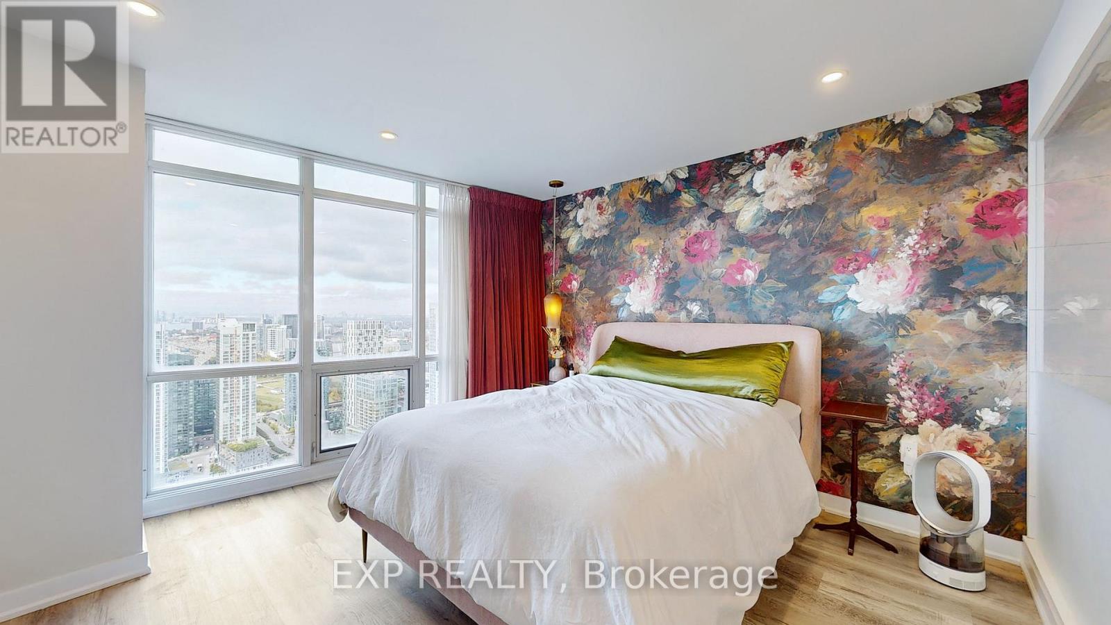 5315 - 11 Brunel Court, Toronto, Ontario  M5V 3Y3 - Photo 12 - C13230928