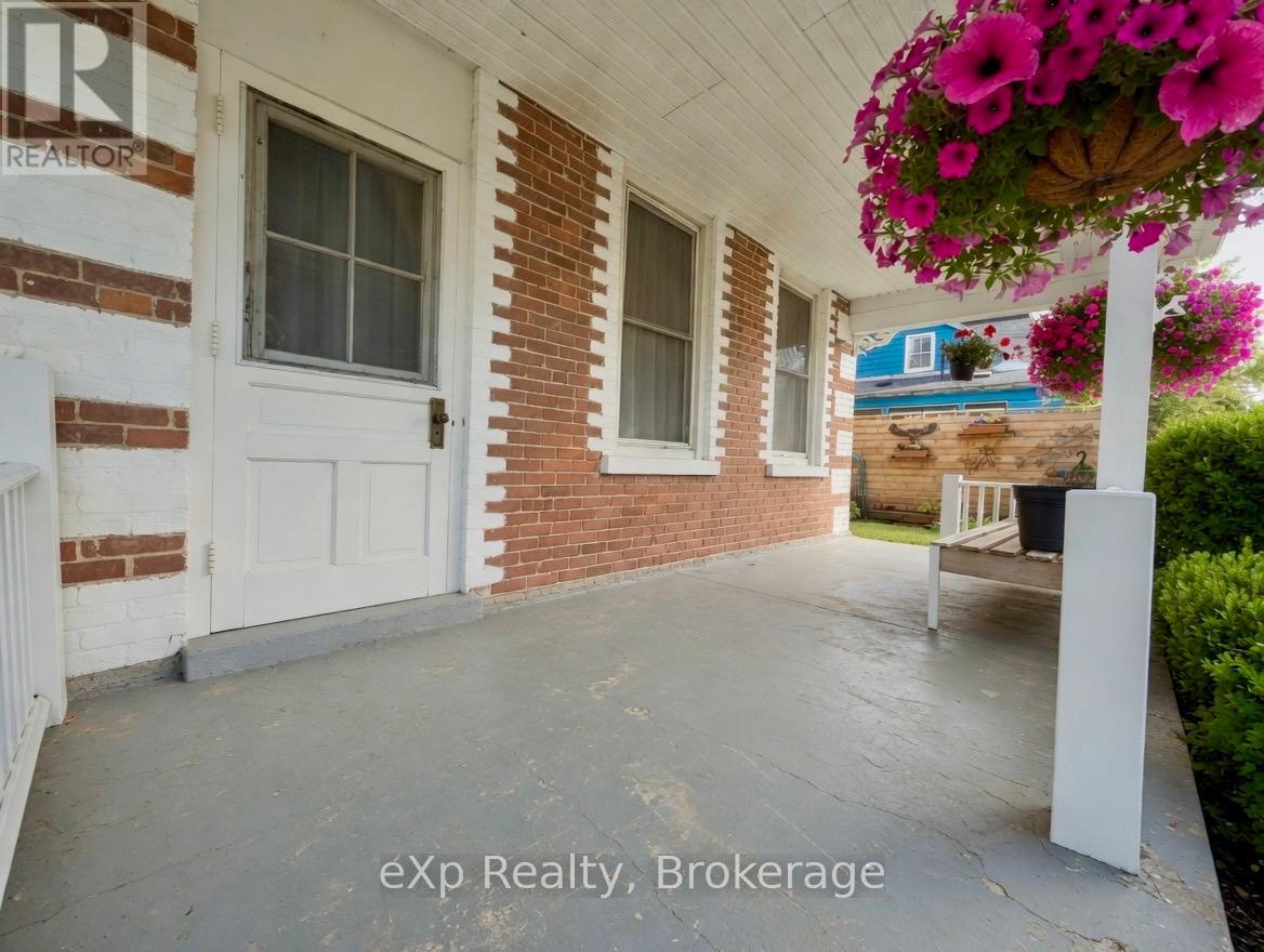 257 Queen Street S, Arran-Elderslie, Ontario  N0G 2N0 - Photo 3 - X13230950