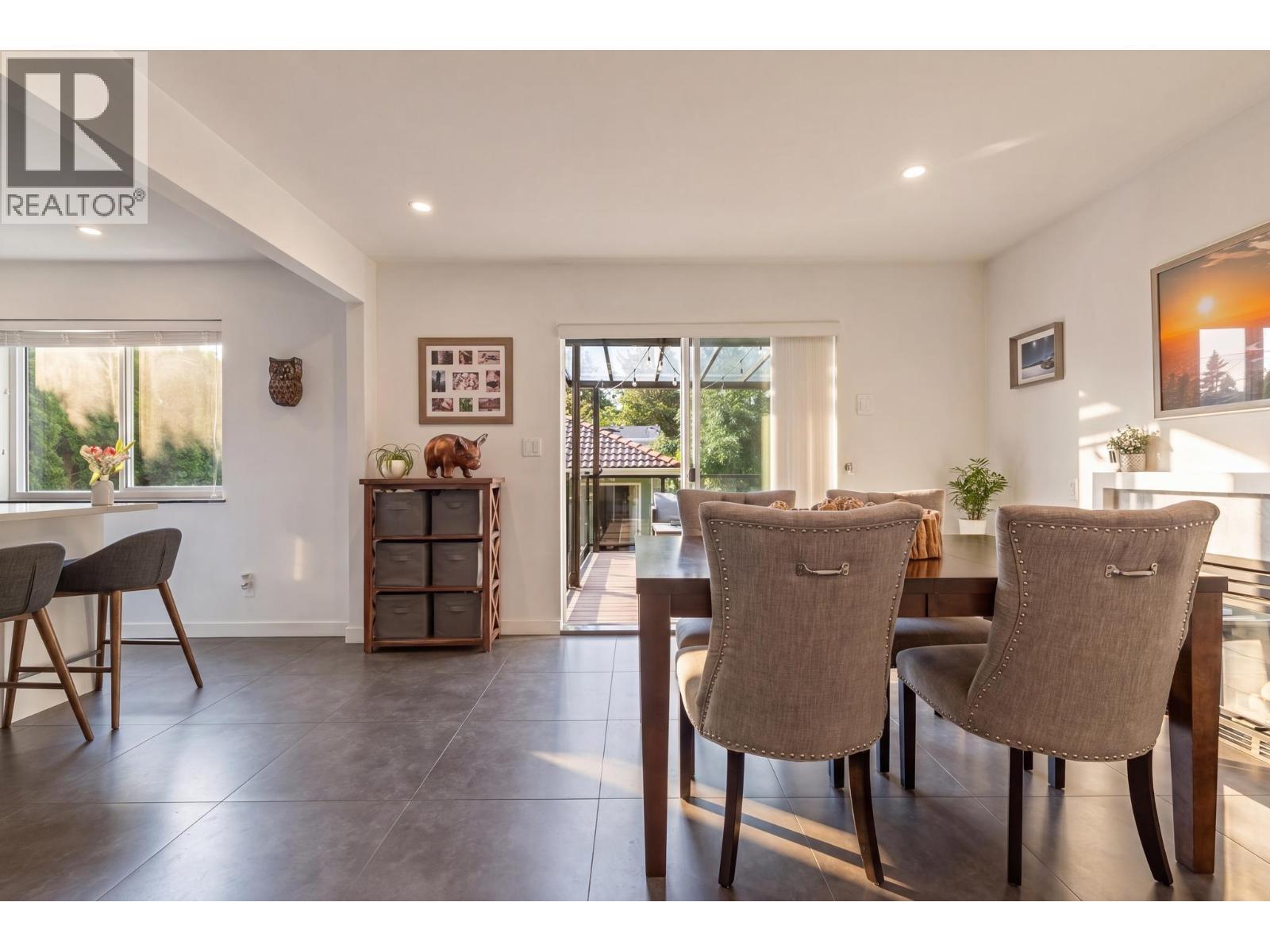 2950 W 15th Avenue, Vancouver, British Columbia  V6K 3A3 - Photo 13 - R3131205