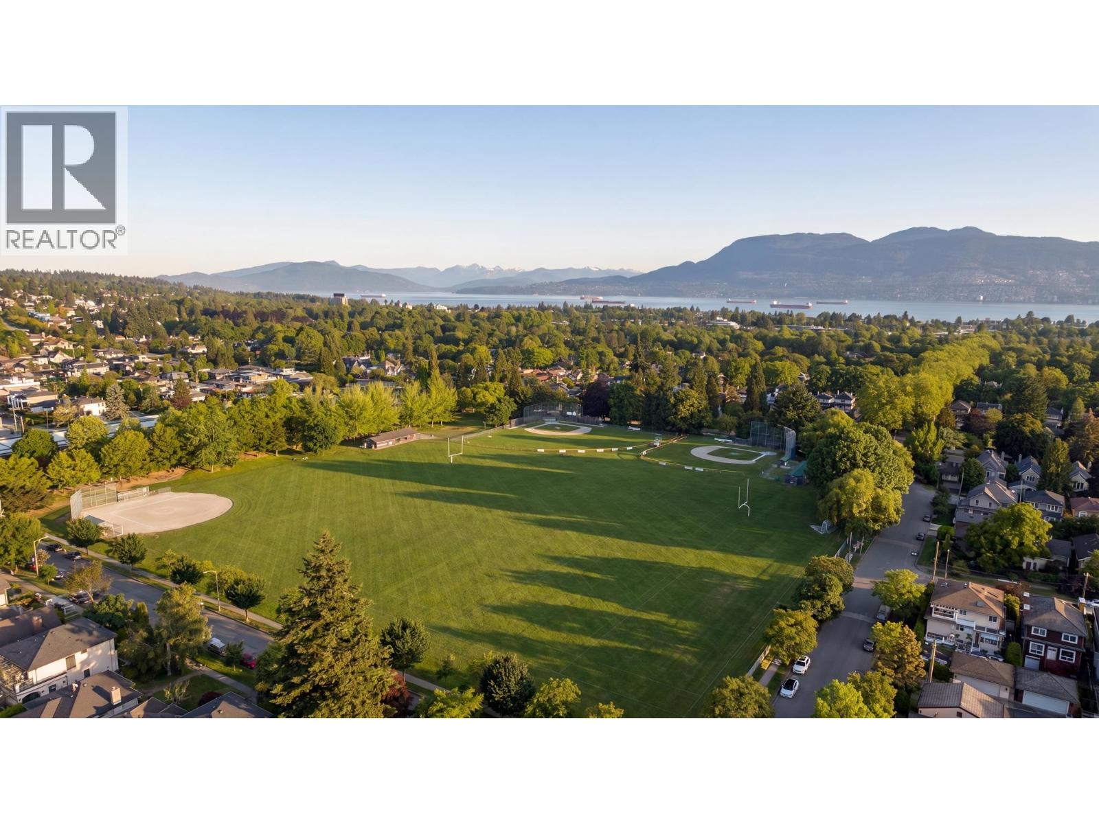 2950 W 15th Avenue, Vancouver, British Columbia  V6K 3A3 - Photo 31 - R3131205