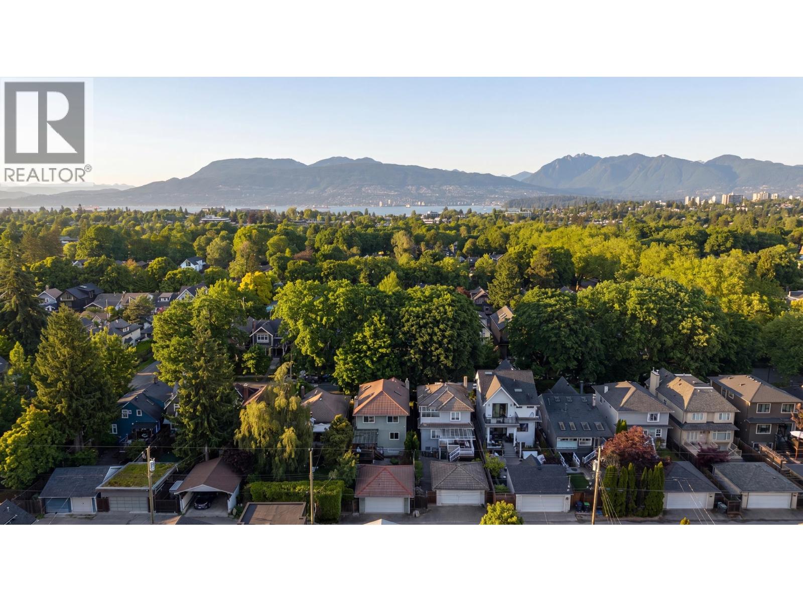 2950 W 15th Avenue, Vancouver, British Columbia  V6K 3A3 - Photo 32 - R3131205