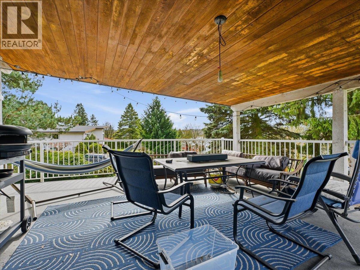 8071 Greenlake Place, Burnaby, British Columbia  V5A 3N5 - Photo 17 - R3131226