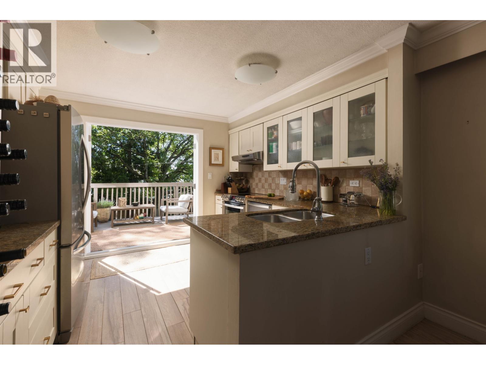 7952 15th Avenue, Burnaby, British Columbia  V3N 1X1 - Photo 15 - R3131259