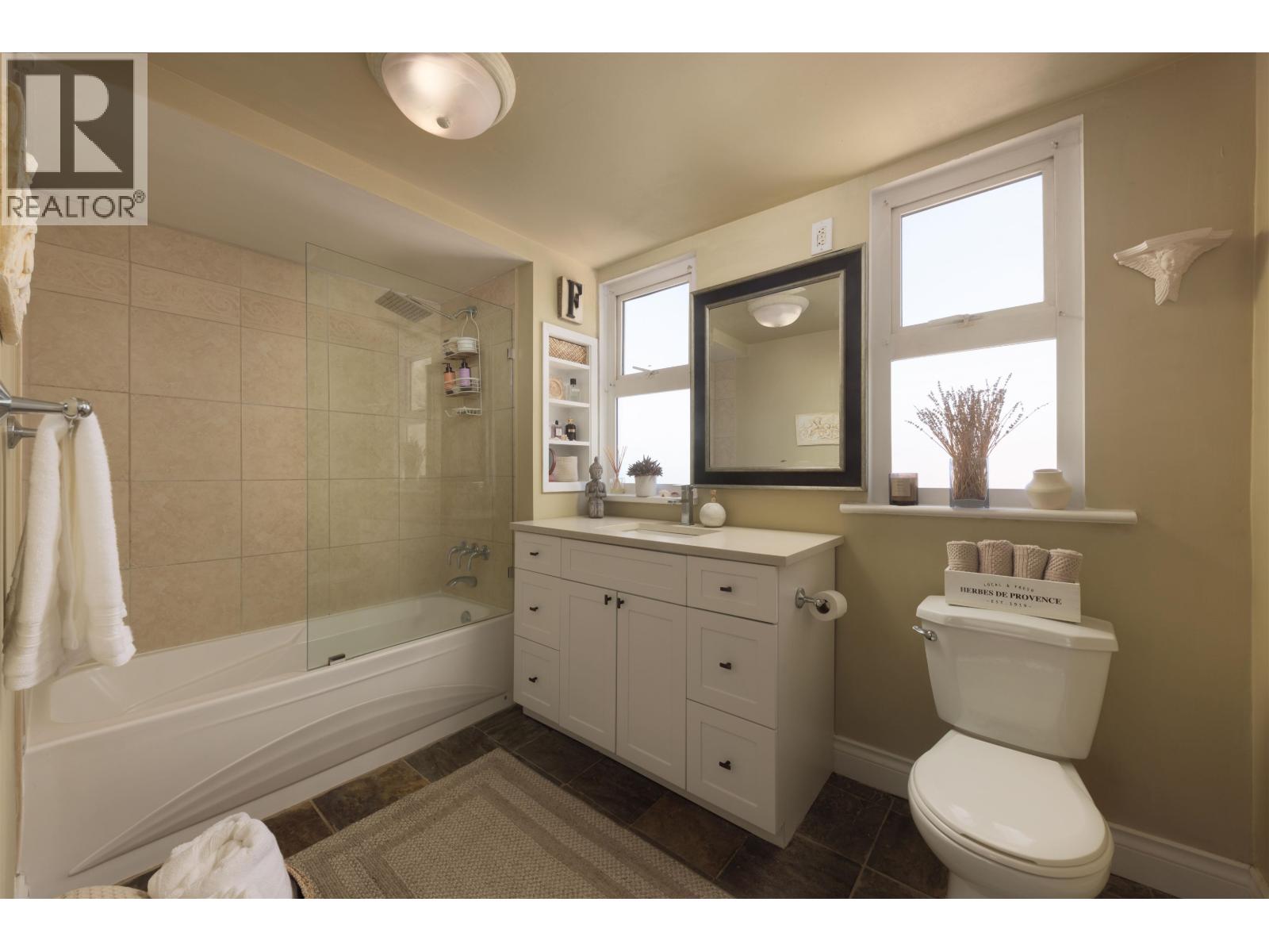 7952 15th Avenue, Burnaby, British Columbia  V3N 1X1 - Photo 23 - R3131259